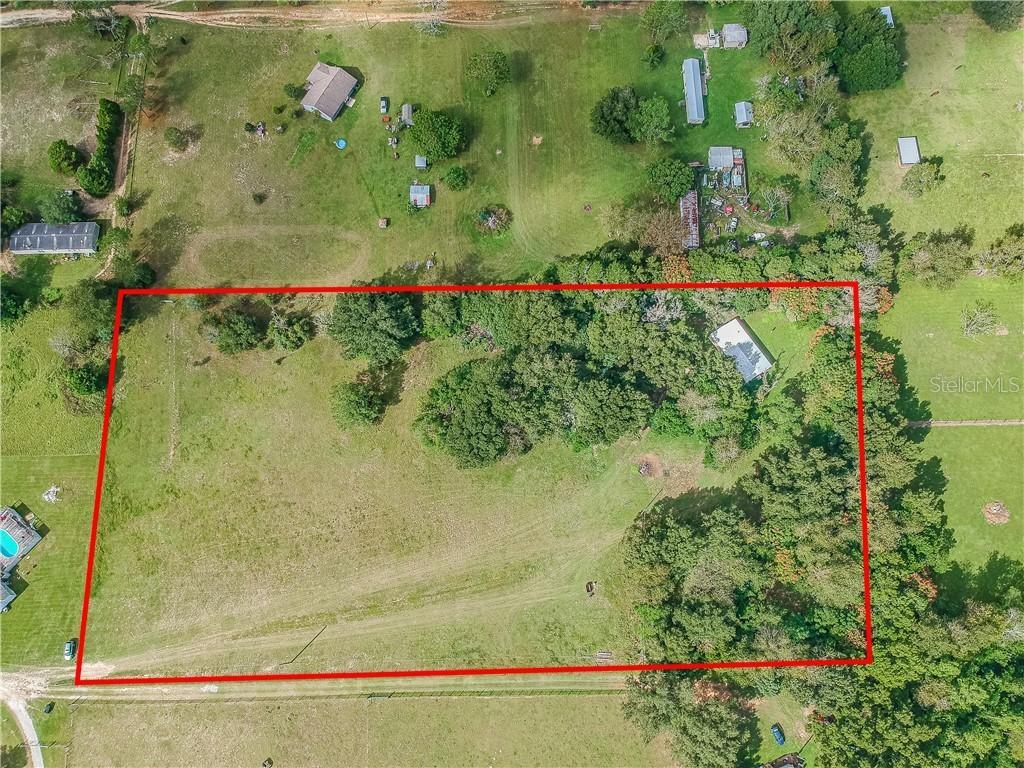 18701 Rebecca Ln., Dade City, FL 33523