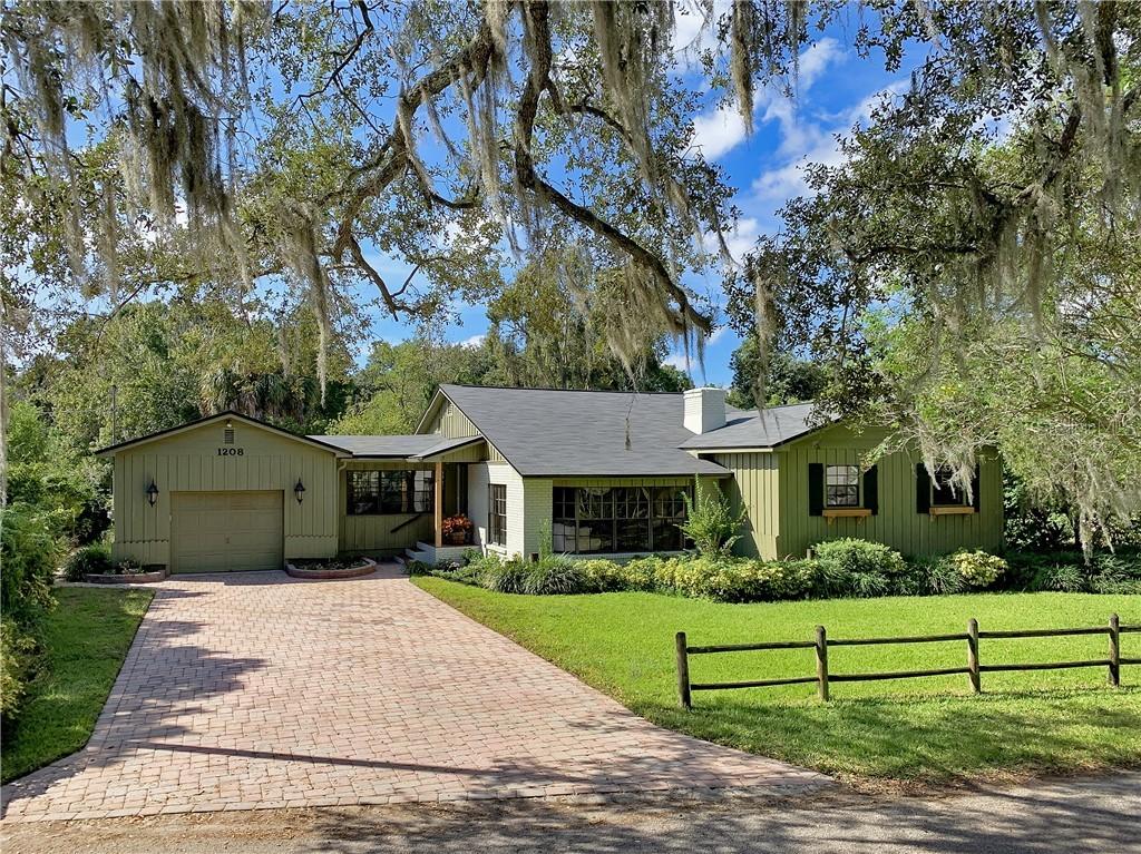 1208 S Pine Lake Dr., Tampa, FL 33612