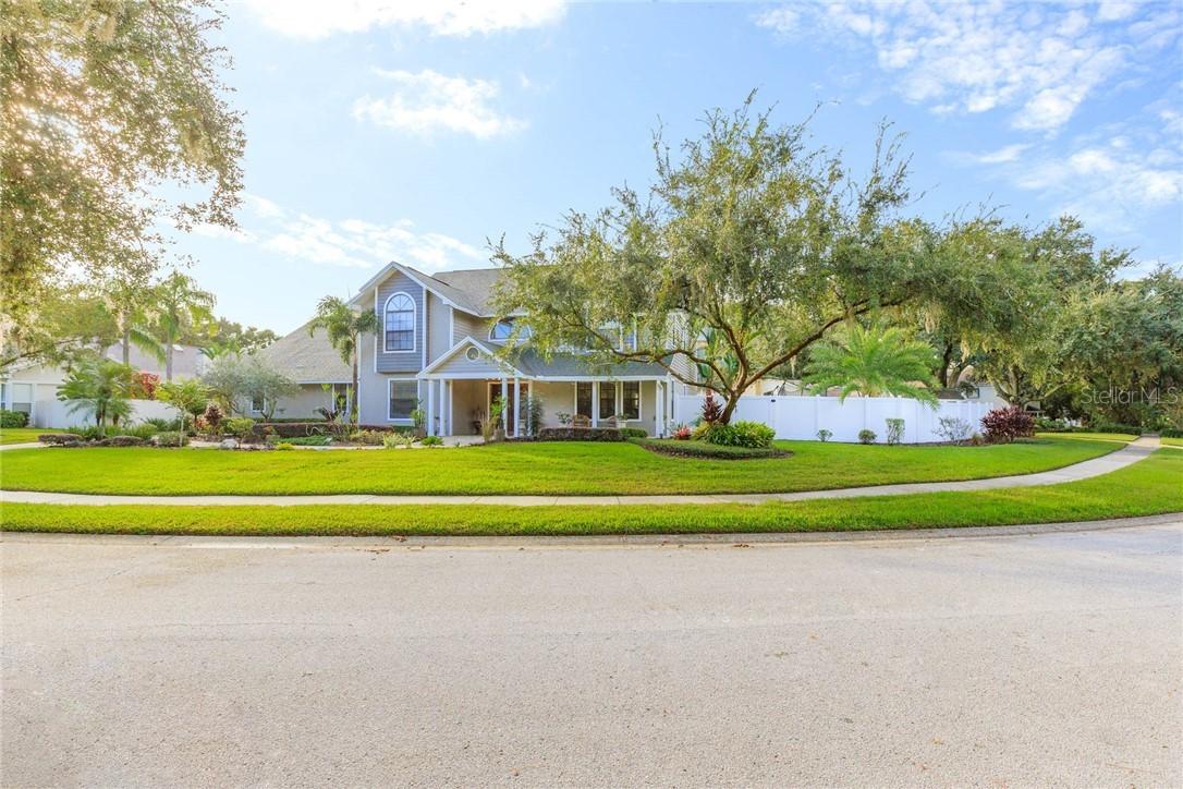 15923 Nottinghill Dr., Lutz, FL 33548