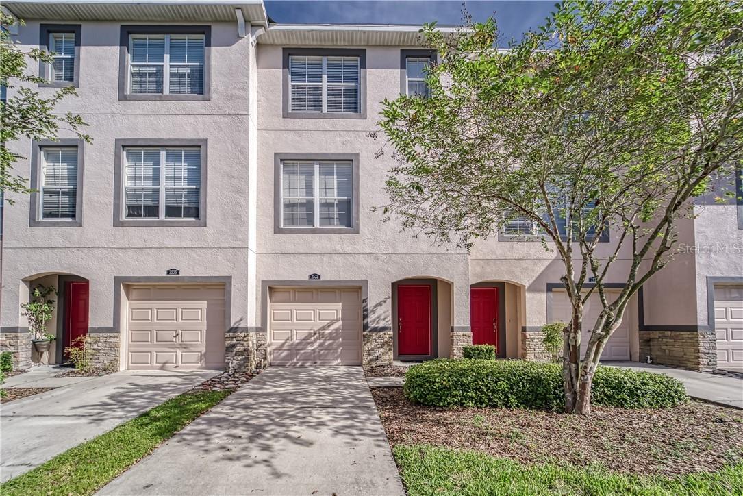 2533 Lexington Oak Dr., Brandon, FL 33511