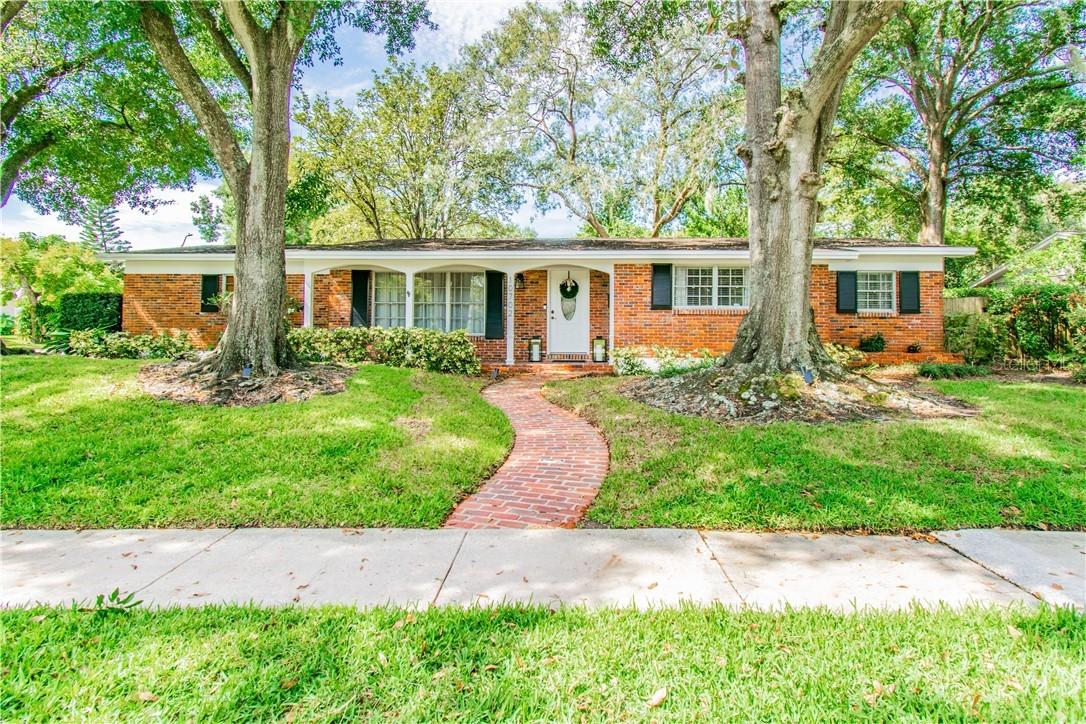10702 Lake Carroll Way, Tampa, FL 33618