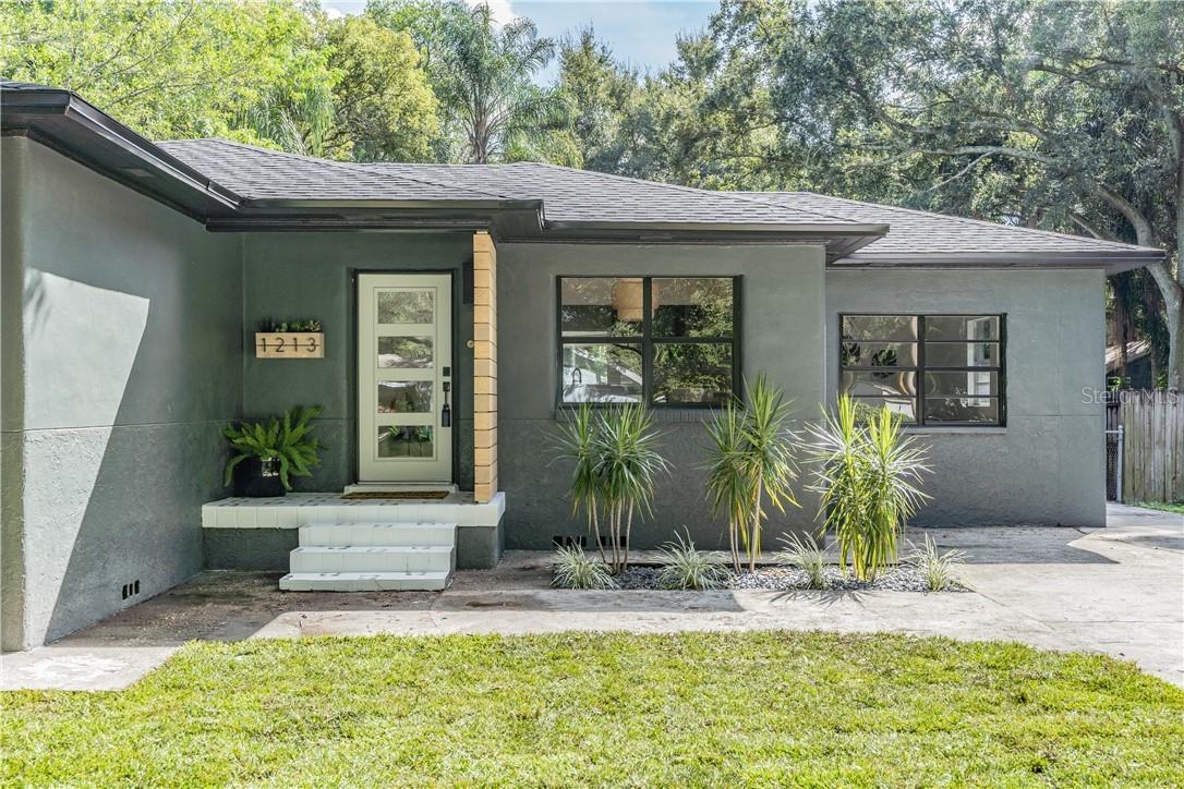 1213 E Knollwood St., Tampa, FL 33604