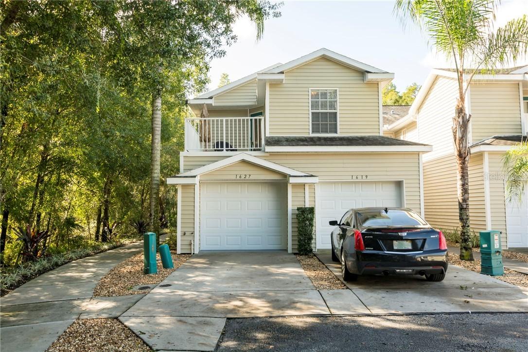 1627 Hammocks Ave., Lutz, FL 33549