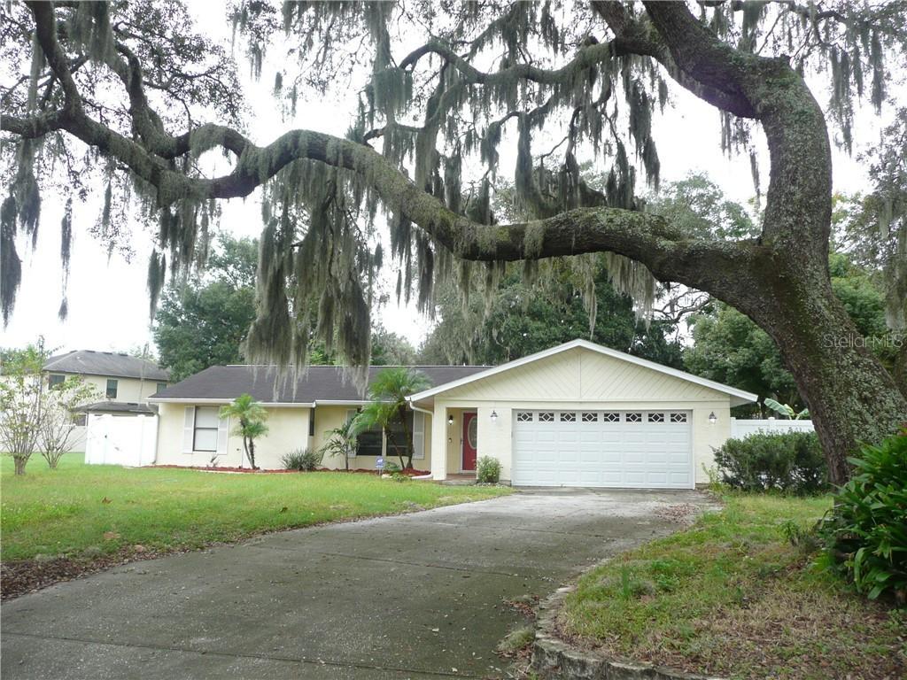 1309 Rustling Oaks Dr., Brandon, FL 33510