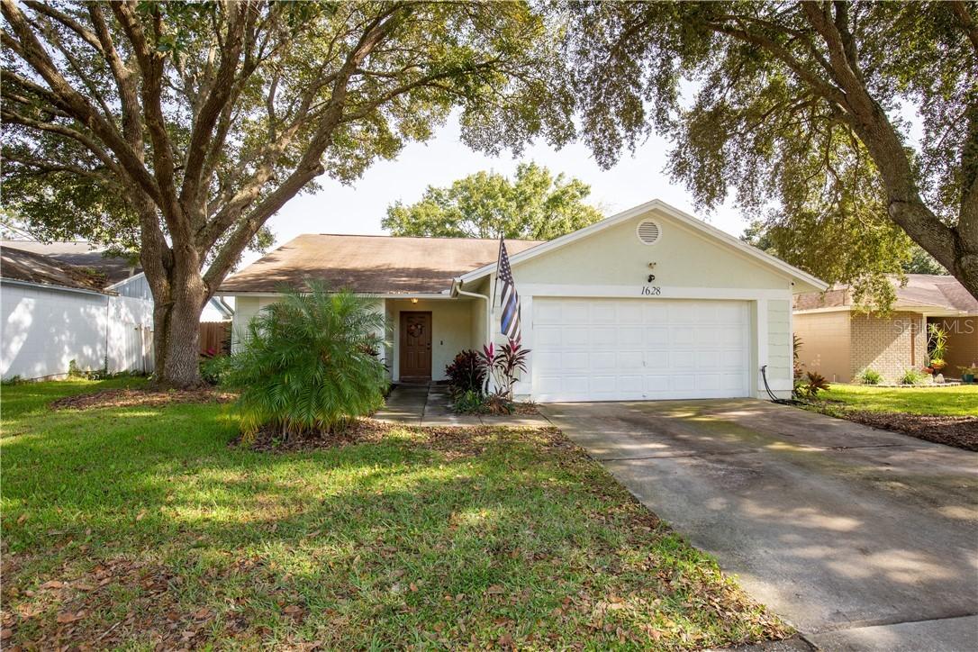 1628 Gardner Dr., Lutz, FL 33559