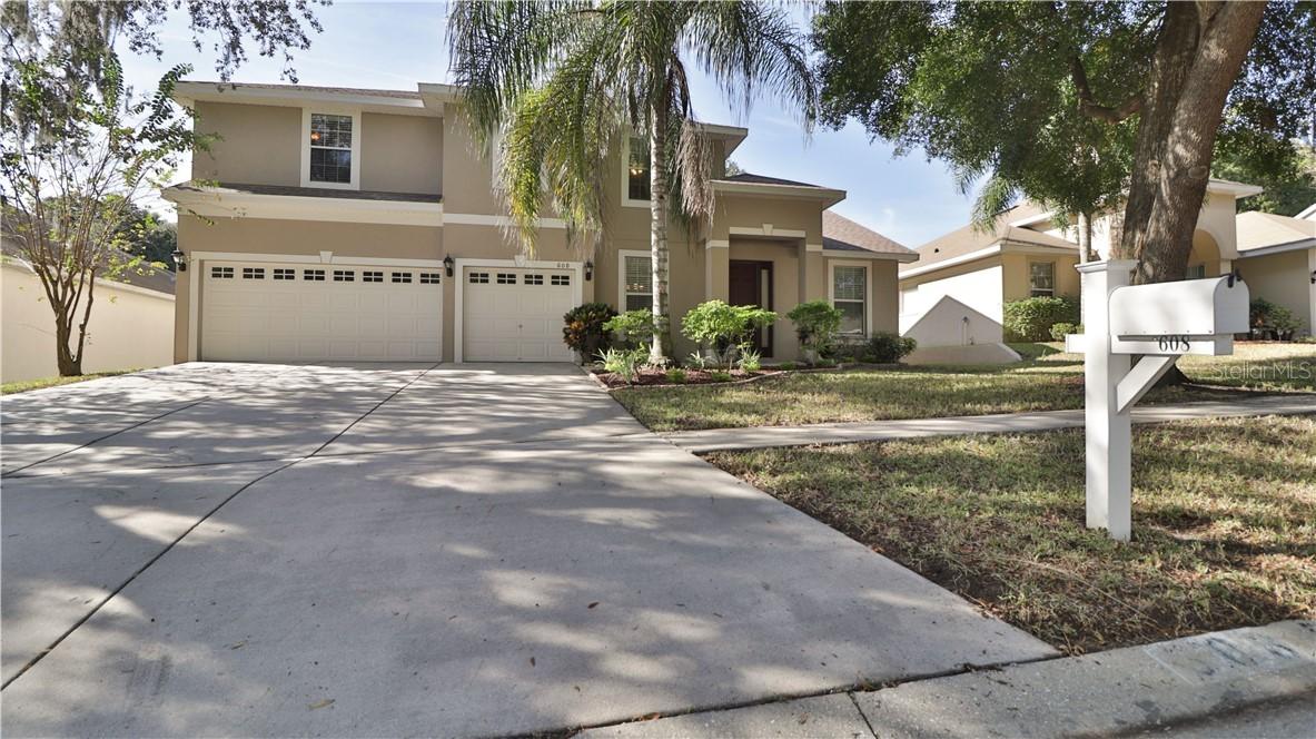 608 Cedar Waxwing Dr., Brandon, FL 33510