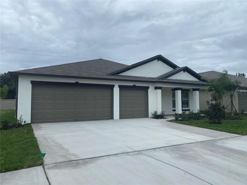915 Timeless Moss Dr., Ruskin, FL 33570