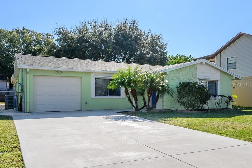 336 Crosswinds Dr., Palm Harbor, FL 34683