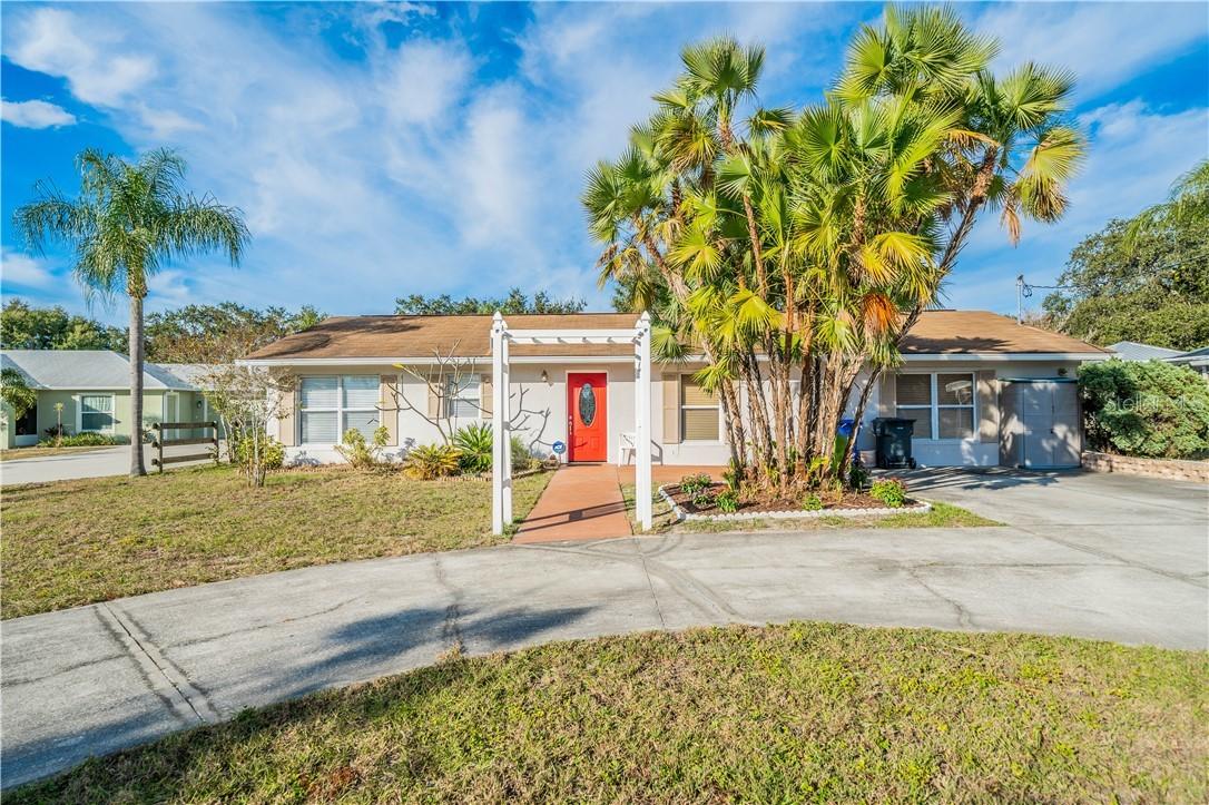 2054 Saffold Park Dr., Ruskin, FL 33570