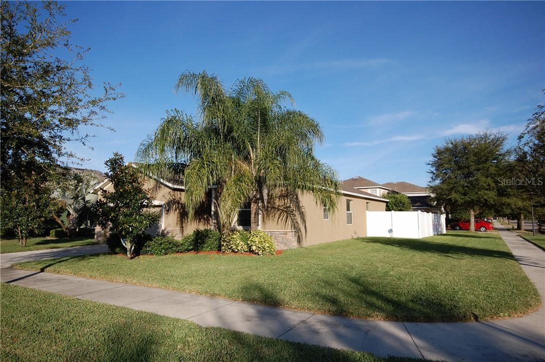 2618 Dakota Rock Dr., Ruskin, FL 33570