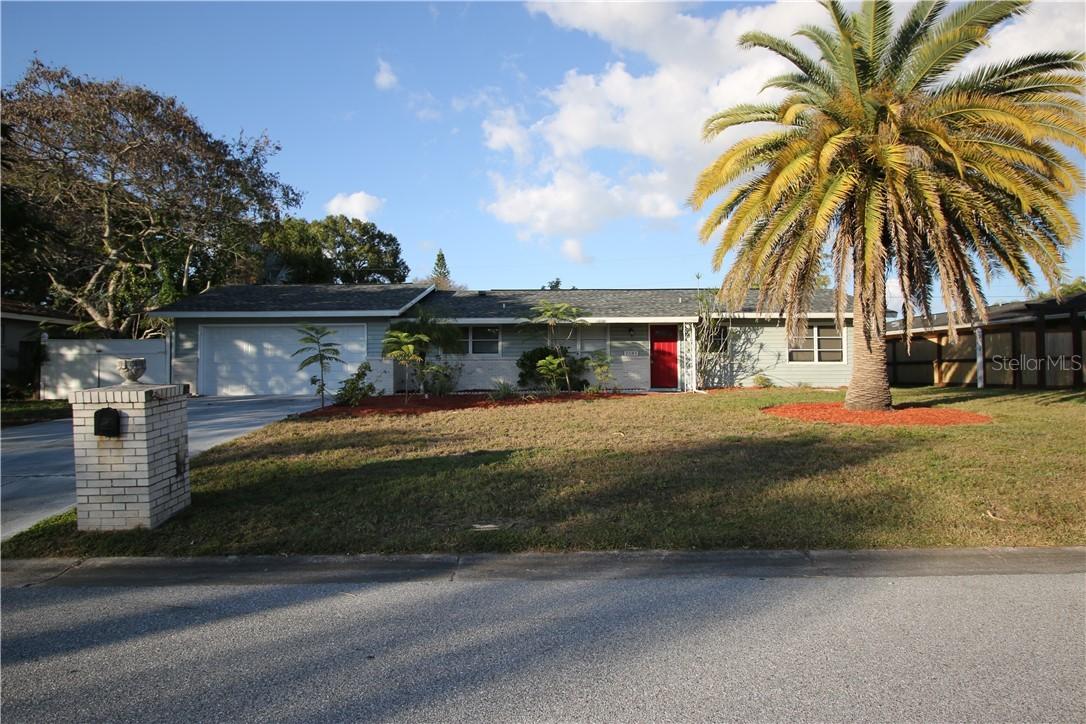 2585 Sunnyside St., Sarasota, FL 34239