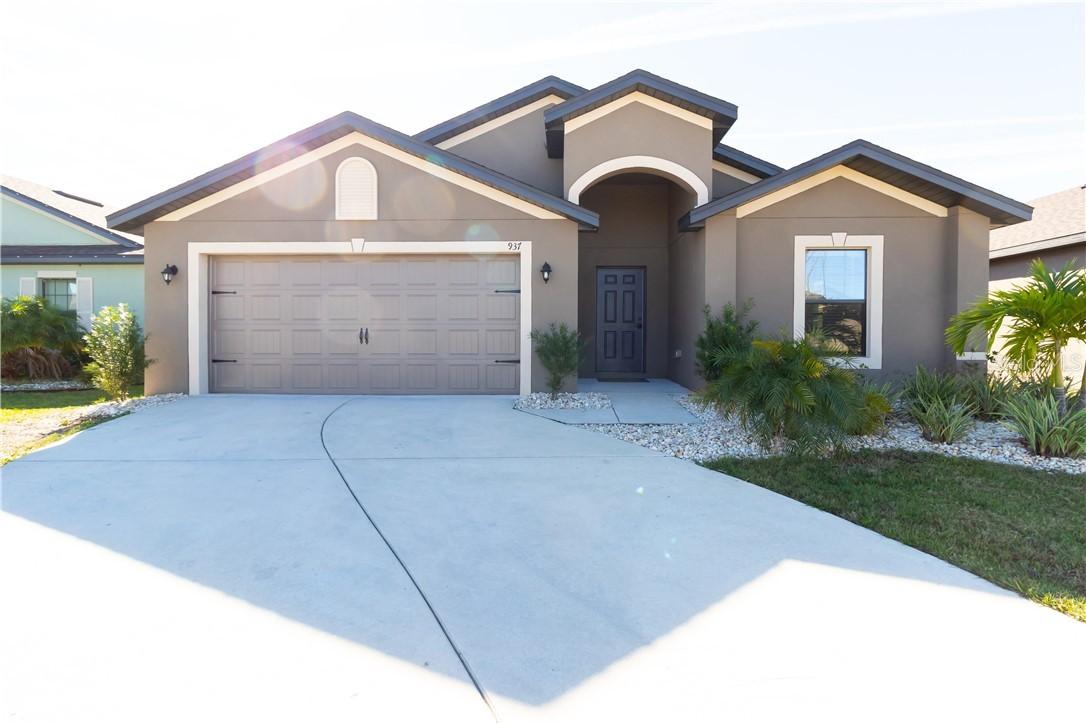 937 Wynnmere Walk Ave., Ruskin, FL 33570