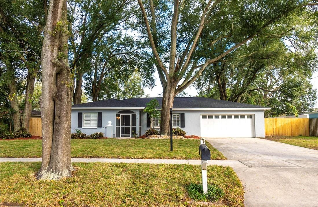 2701 Greenmoor Pl., Tampa, FL 33618