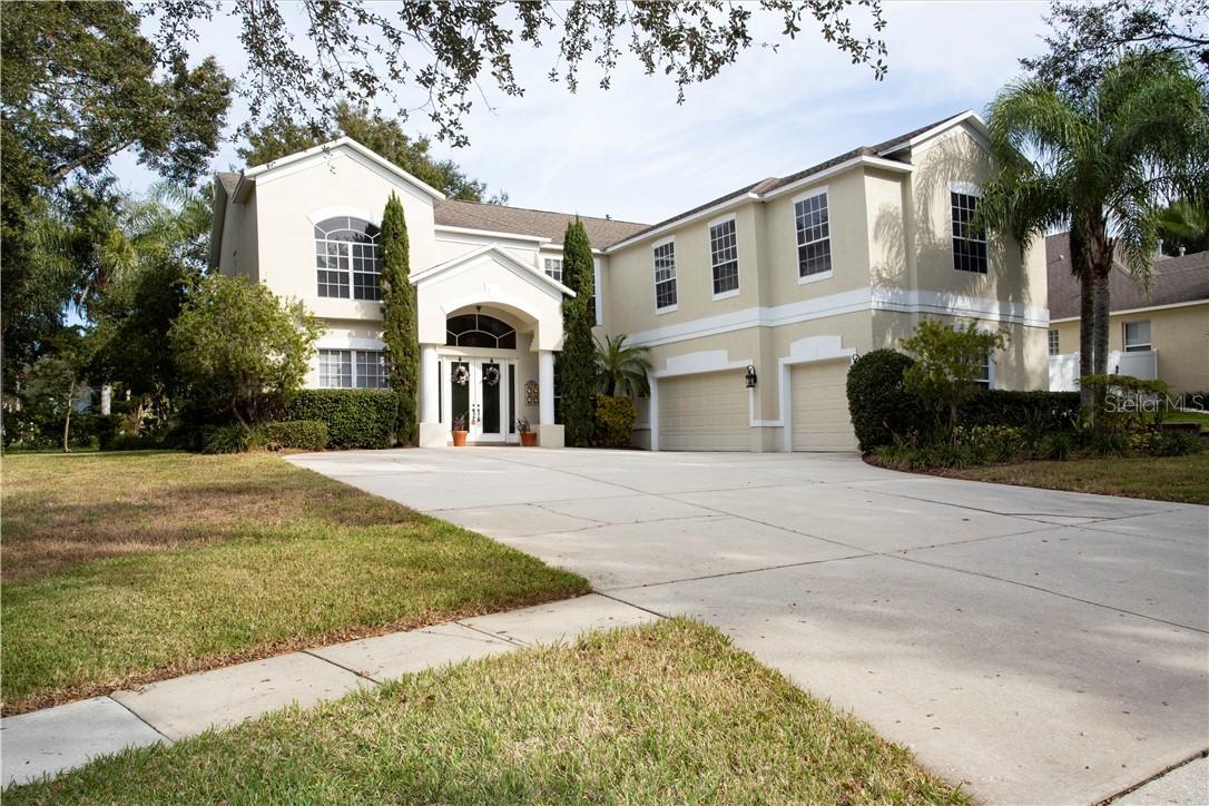 49 Camelot Ridge Dr., Brandon, FL 33511