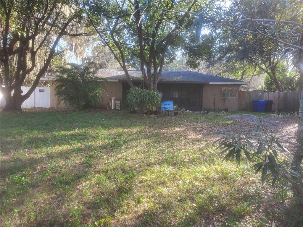 10016 Alavista Dr., Gibsonton, FL 33534
