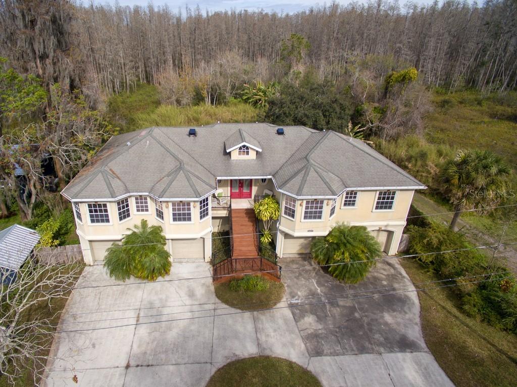 18720 Lake Commiston Dr., Lutz, FL 33549