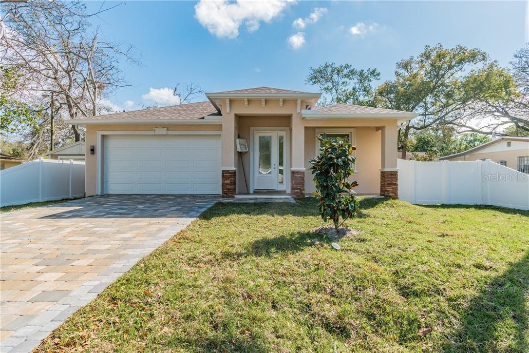 2118 W Burke St., Tampa, FL 33604