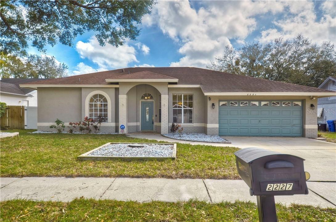 2227 Groveland Dr., Lutz, FL 33549