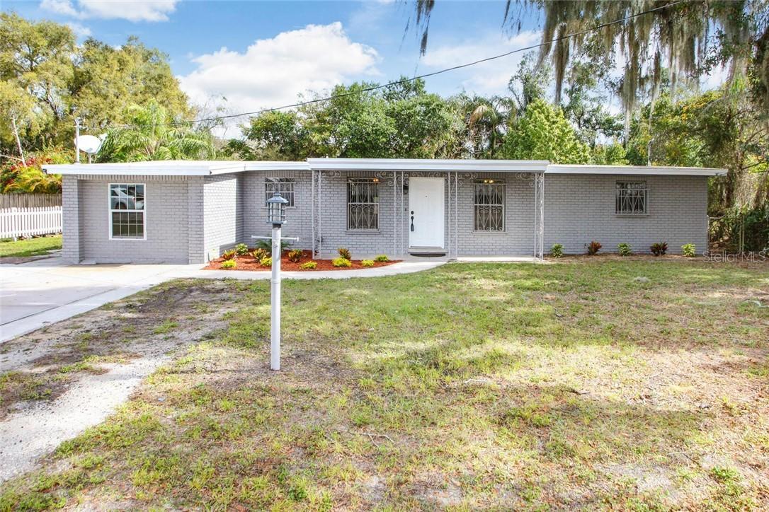 305 Gornto Lake Rd., Brandon, FL 33510