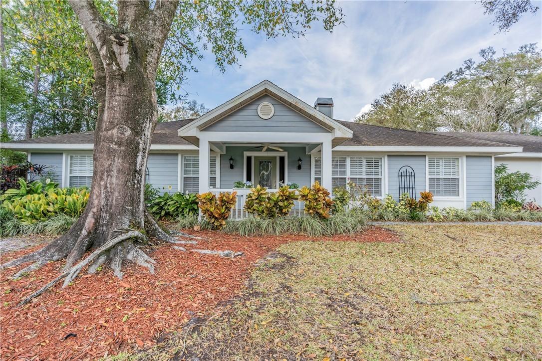 6704 Mid Pl., Temple Terrace, FL 33617