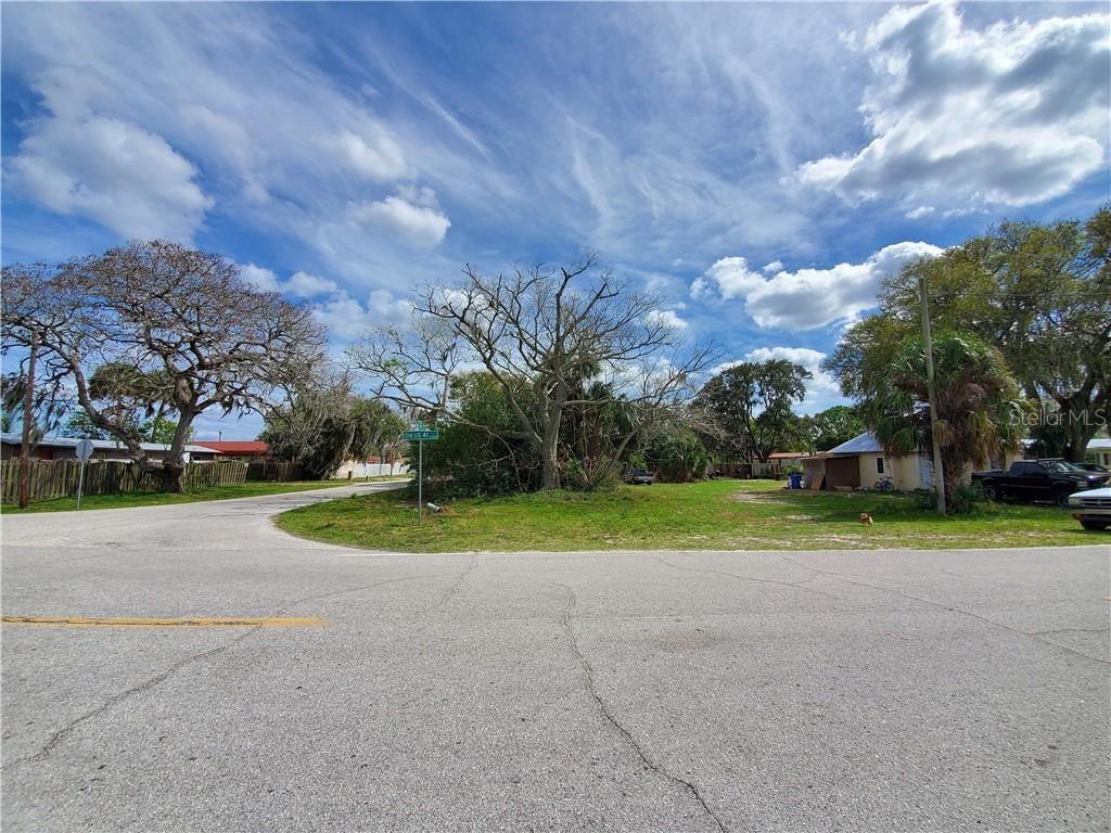 4304 Bayshore Hwy., Ruskin, FL 33570