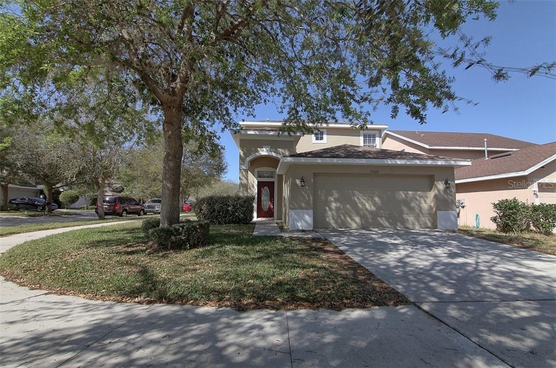 10324 Avelar Ridge Dr., Riverview, FL 33578