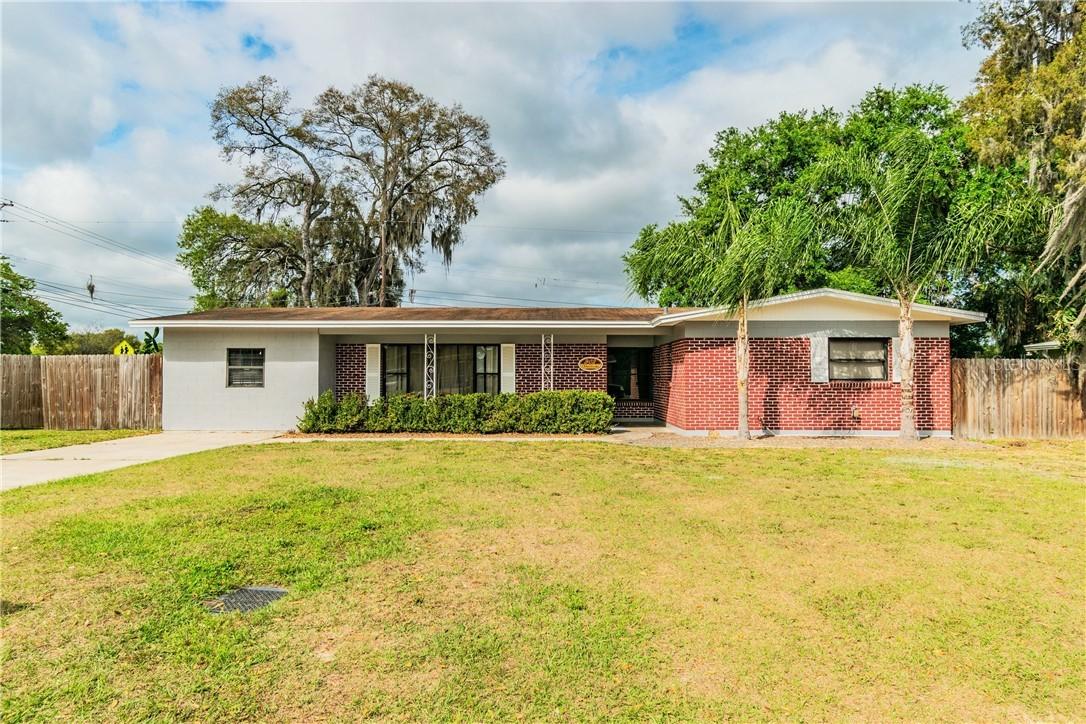 902 Westmore Ave., Brandon, FL 33510