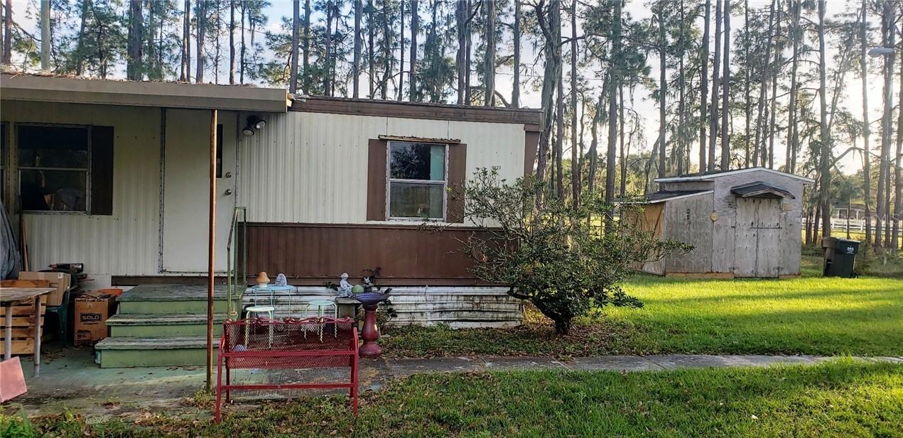 1541 Thompson Rd., Lithia, FL 33547