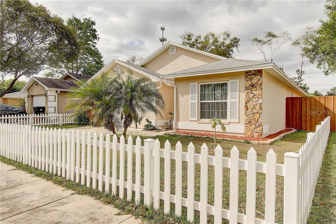 2214 Ridgemore Dr., Valrico, FL 33594