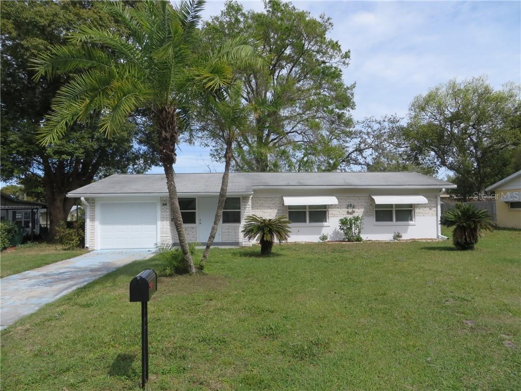39041 Manor Dr., Zephyrhills, FL 33542