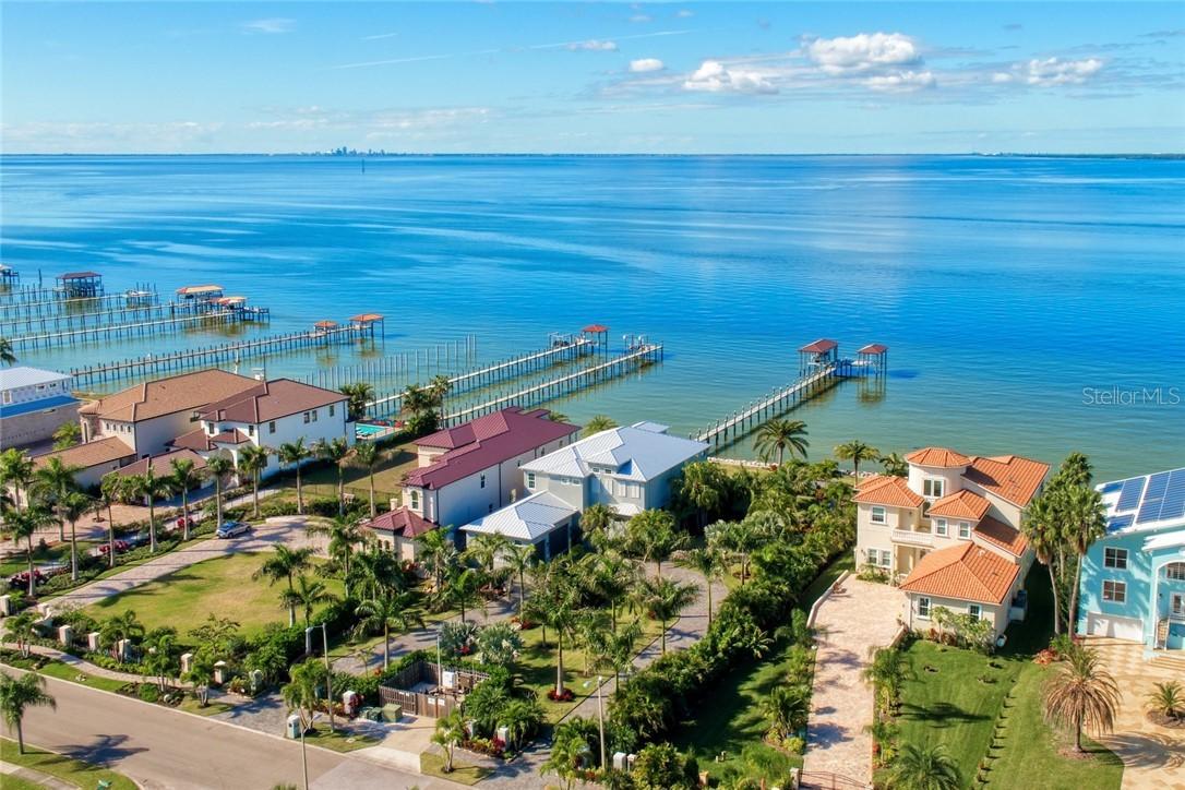 6626 Surfside Blvd., Apollo Beach, FL 33572