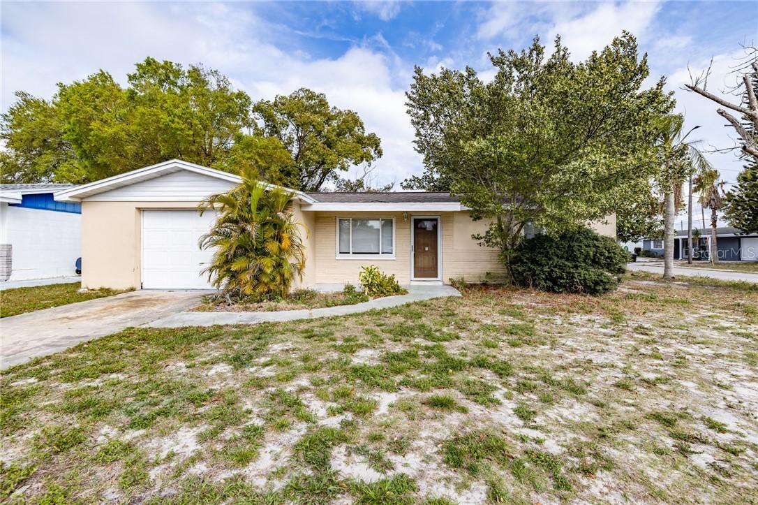 1018 Pert Ln., Holiday, FL 34691