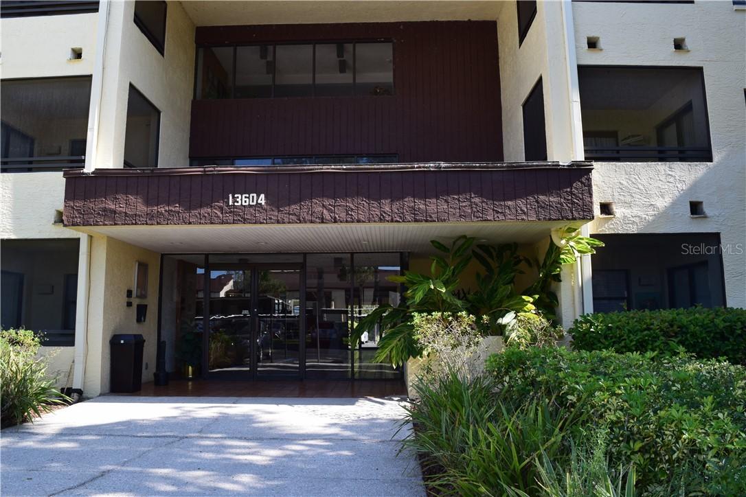 13604 S Village Dr. #2109, Tampa, FL 33618