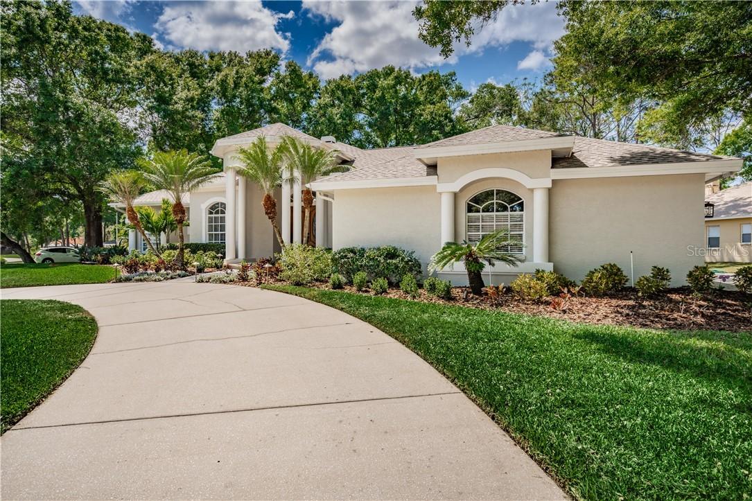 713 Fayette Pl., Lutz, FL 33549