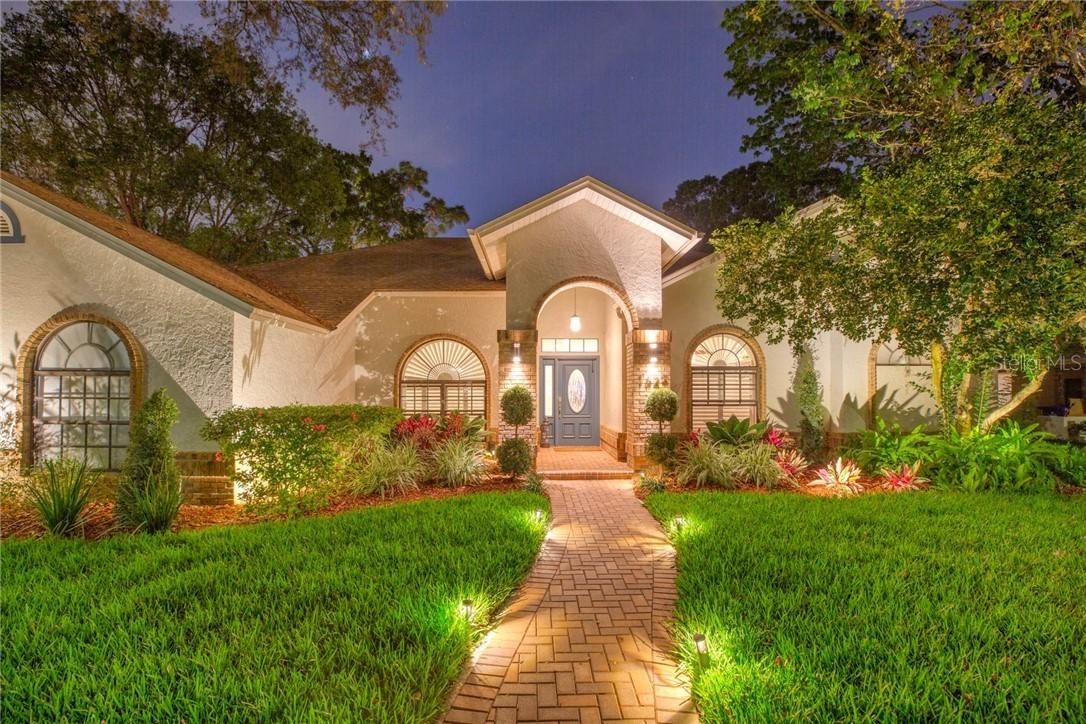 1625 Woodridge Ct., Lutz, FL 33559