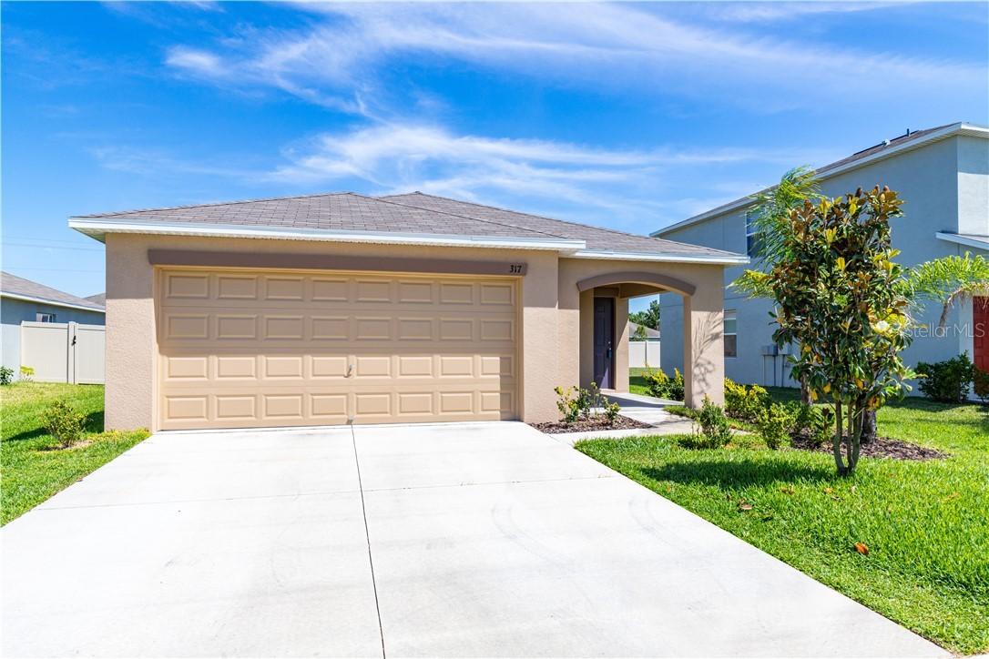 317 Cascade Bend Dr., Ruskin, FL 33570