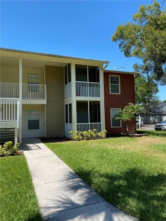 703 Parsons Lake Path #208, Brandon, FL 33511