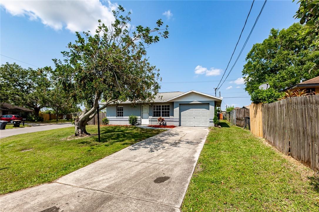 213 Summer View Dr., Winter Haven, FL 33880