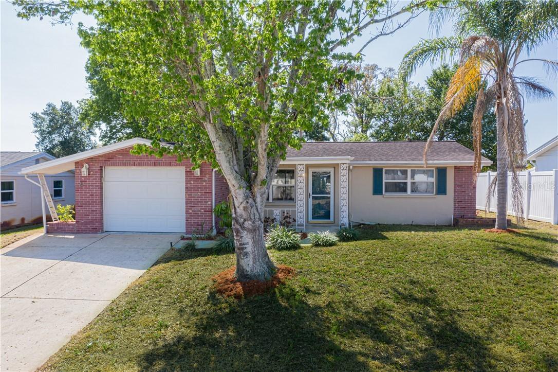 9825 Bishop Ln., Port Richey, FL 34668