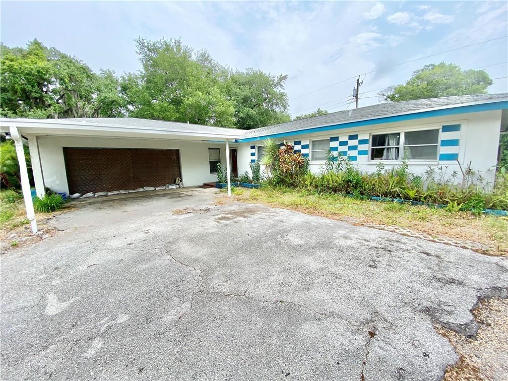 665 Crescent Dr., Largo, FL 33770