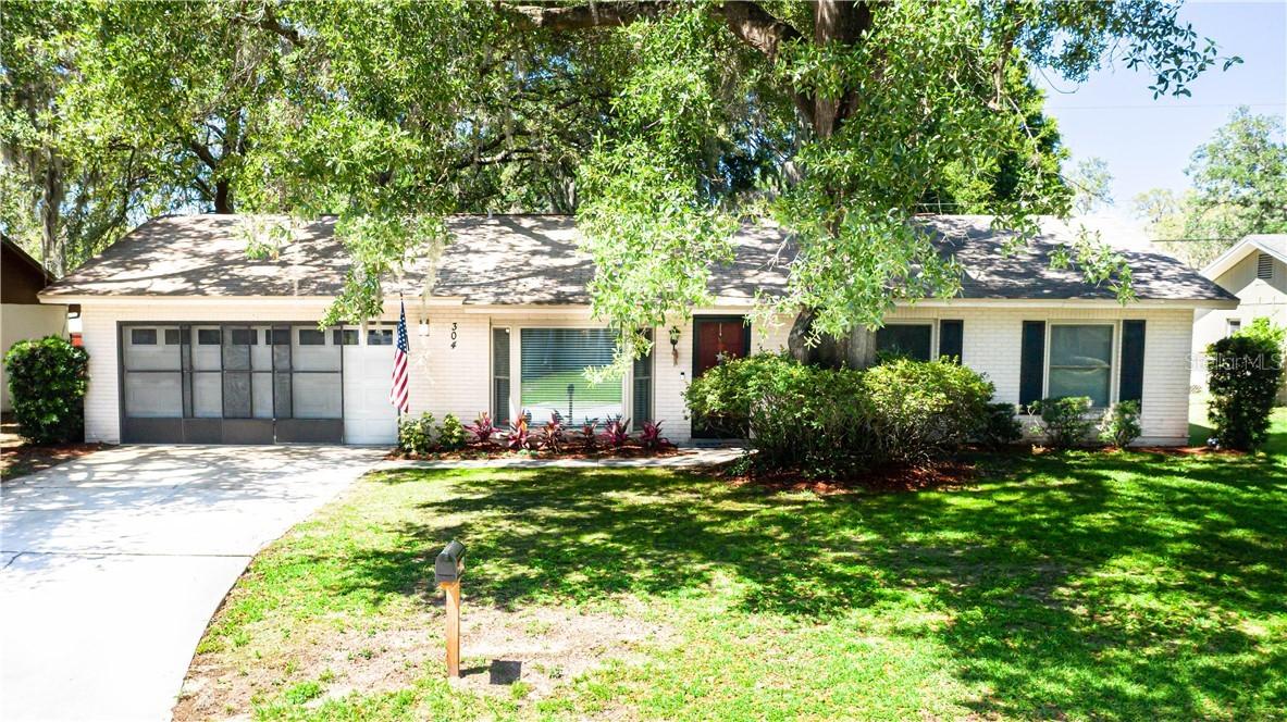 304 Ellen Way, Brandon, FL 33510