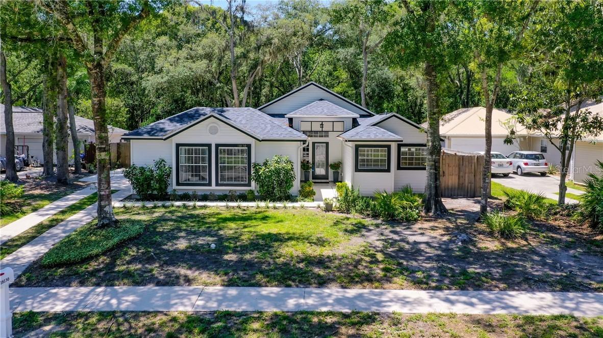 18130 Swan Lake Dr., Lutz, FL 33549