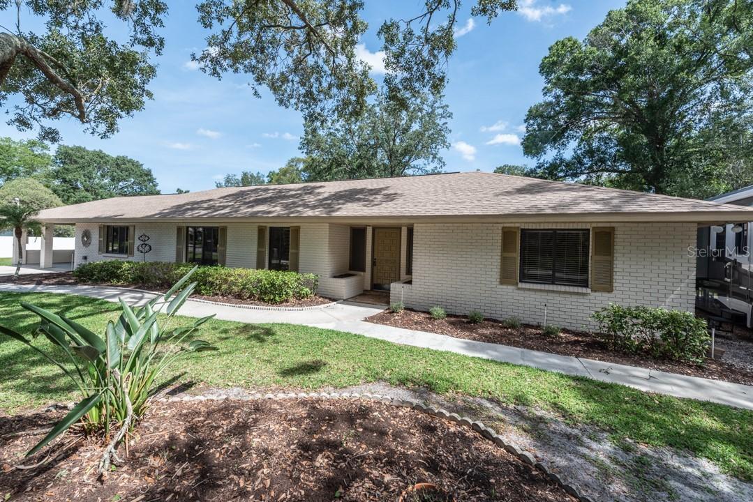 104 El Greco Dr., Brandon, FL 33511