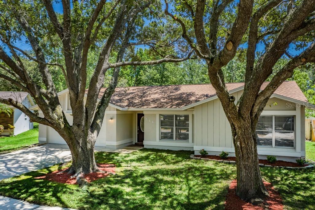 544 Oak Creek Dr., Brandon, FL 33511