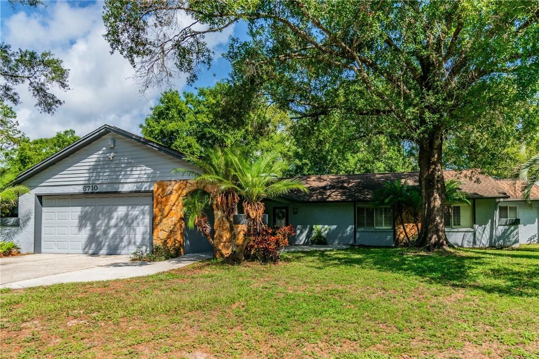 6710 Sandscape Ln., Temple Terrace, FL 33617