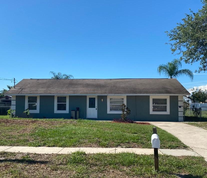 1332 Atlantic Dr., Ruskin, FL 33570