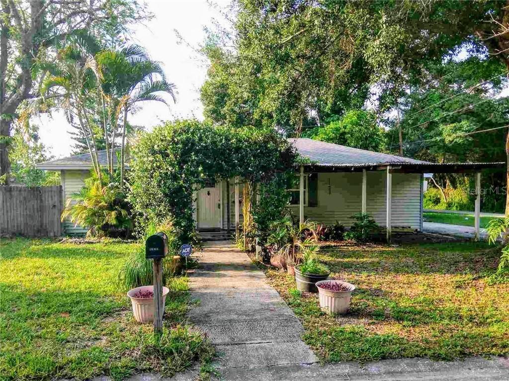 2999 Oak St., Sarasota, FL 34237