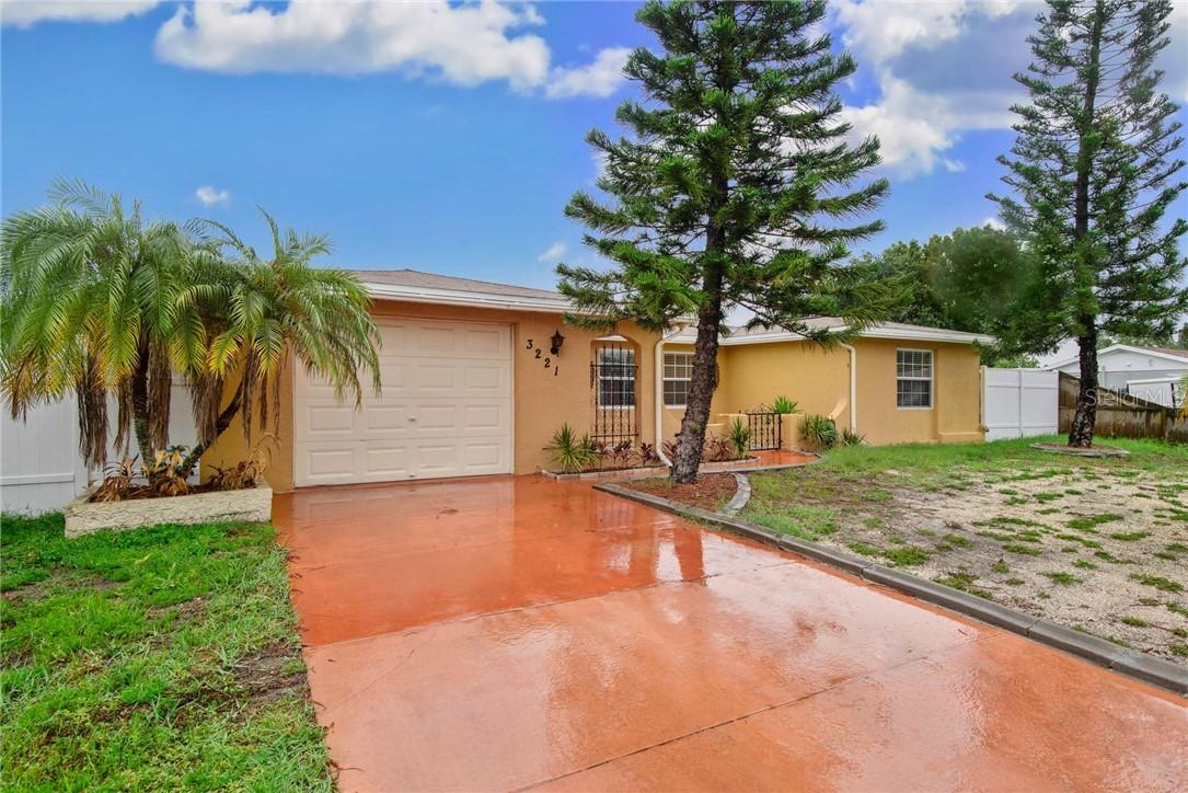 3221 Coldwell Dr., Holiday, FL 34691