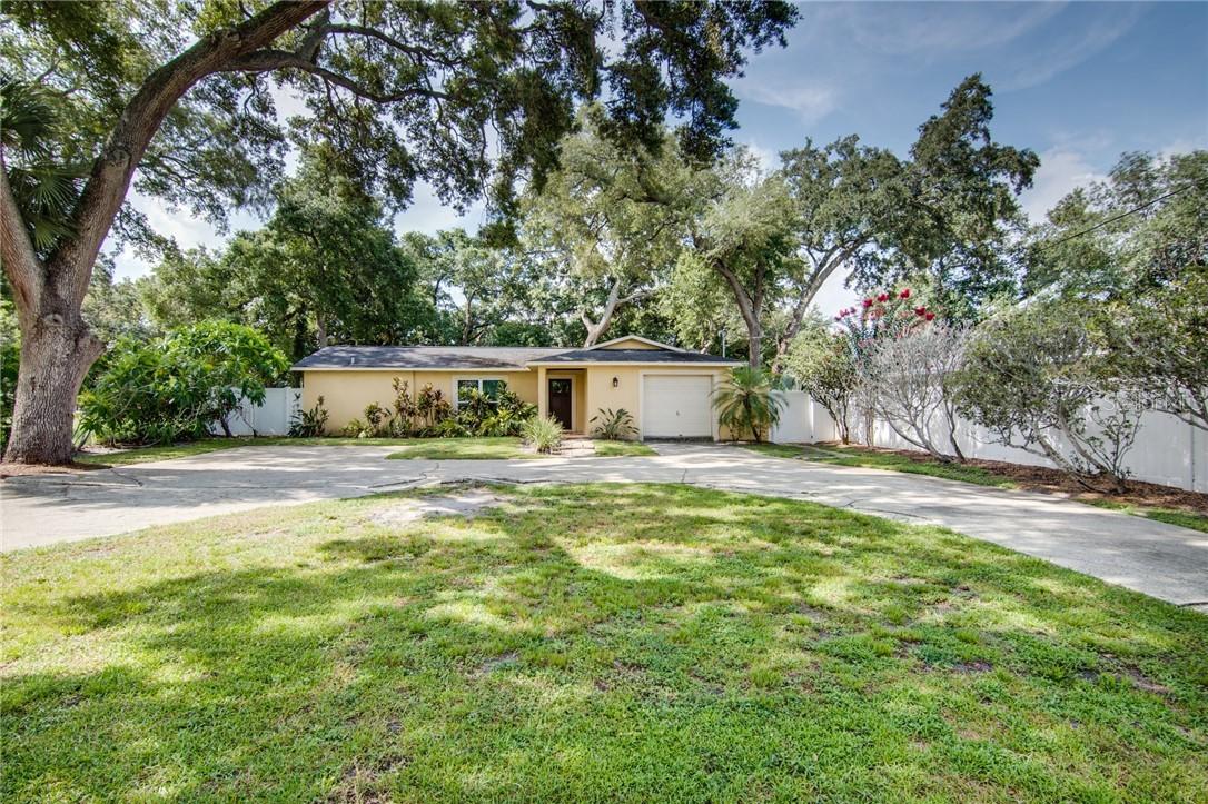 2824 W Paxton Ave., Tampa, FL 33611