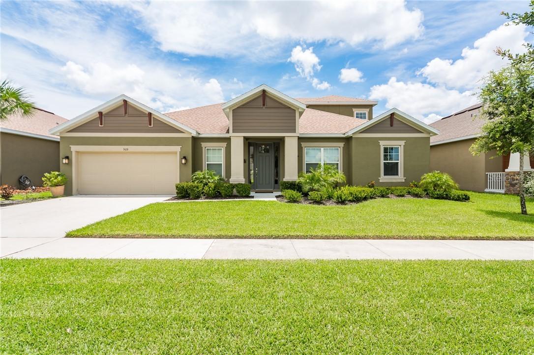 909 Heritage Groves Dr., Brandon, FL 33510